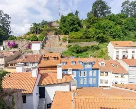 Típica casa de pescadores en centro de Cudillero *